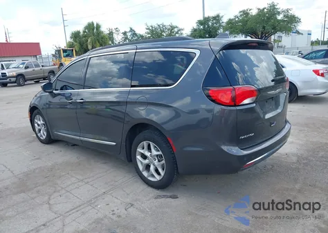 2017 Chrysler Pacifica Touring L z USA, uszkodzony, nr VIN 2C4RC1BG4HR516068